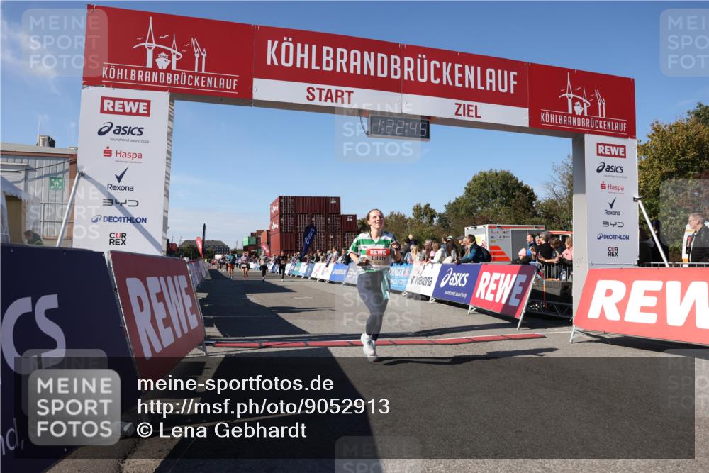03.10.2025 - Köhlbrandbrückenlauf Lena Gebhardt http://msf.ph/oto/9052913 03.10.2025 13:22:45 Ziel 4602, 4603, 5122, 5125, 5167, 5213, 5675, 5928, 5933, 5982, 6107, 6261, 6300, 6413 meine-sportfotos.de