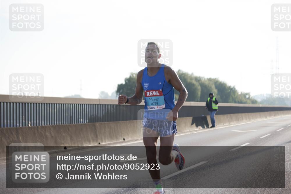 03.10.2025 - Köhlbrandbrückenlauf Jannik Wohlers http://msf.ph/oto/9052923 03.10.2025 09:09:45 Position 3 3769, 0 meine-sportfotos.de
