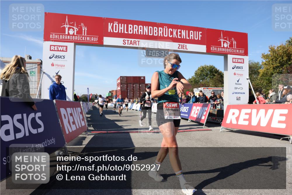 03.10.2025 - Köhlbrandbrückenlauf Lena Gebhardt http://msf.ph/oto/9052927 03.10.2025 13:06:36 Ziel 4015, 4026, 4122, 4124, 4151, 4312, 4396, 4405, 4658, 4659, 5563, 5798, 6061, 6256, 6721 meine-sportfotos.de