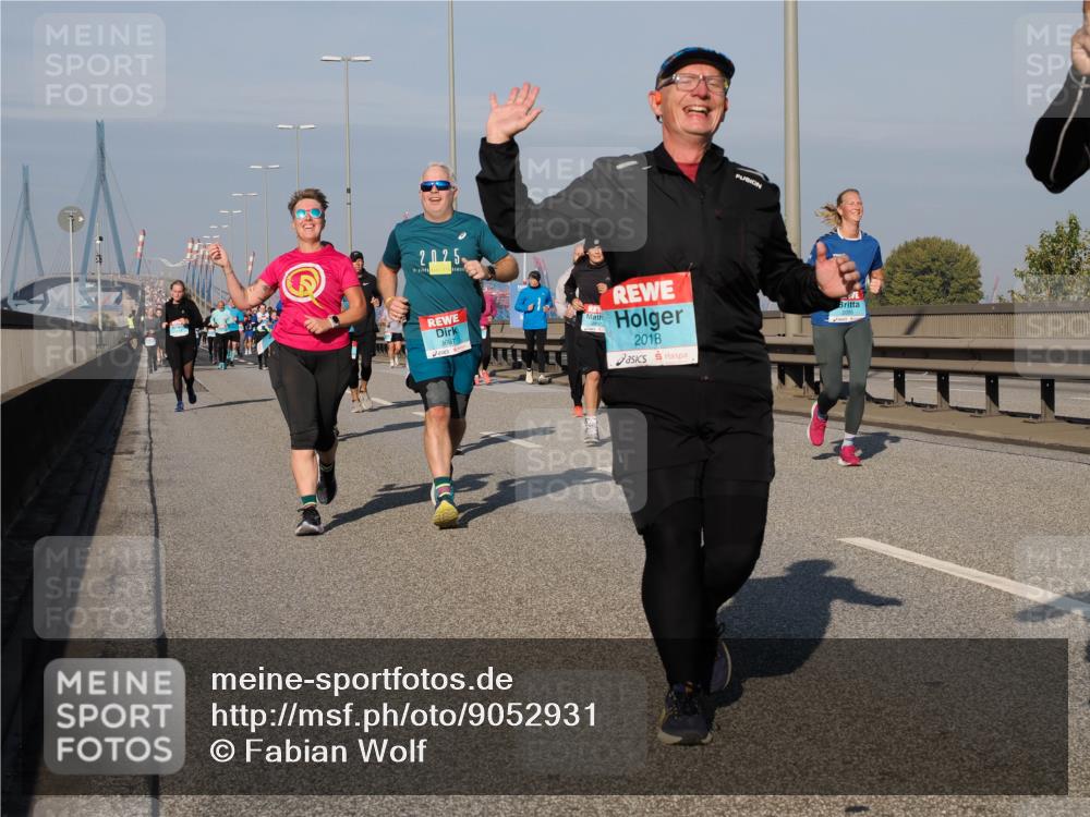 03.10.2025 - Köhlbrandbrückenlauf Fabian Wolf http://msf.ph/oto/9052931 03.10.2025 10:02:21 Position 3 2025, 3697, 2018 meine-sportfotos.de