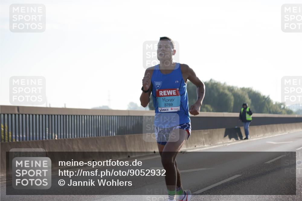 03.10.2025 - Köhlbrandbrückenlauf Jannik Wohlers http://msf.ph/oto/9052932 03.10.2025 09:09:45 Position 3 3769 meine-sportfotos.de