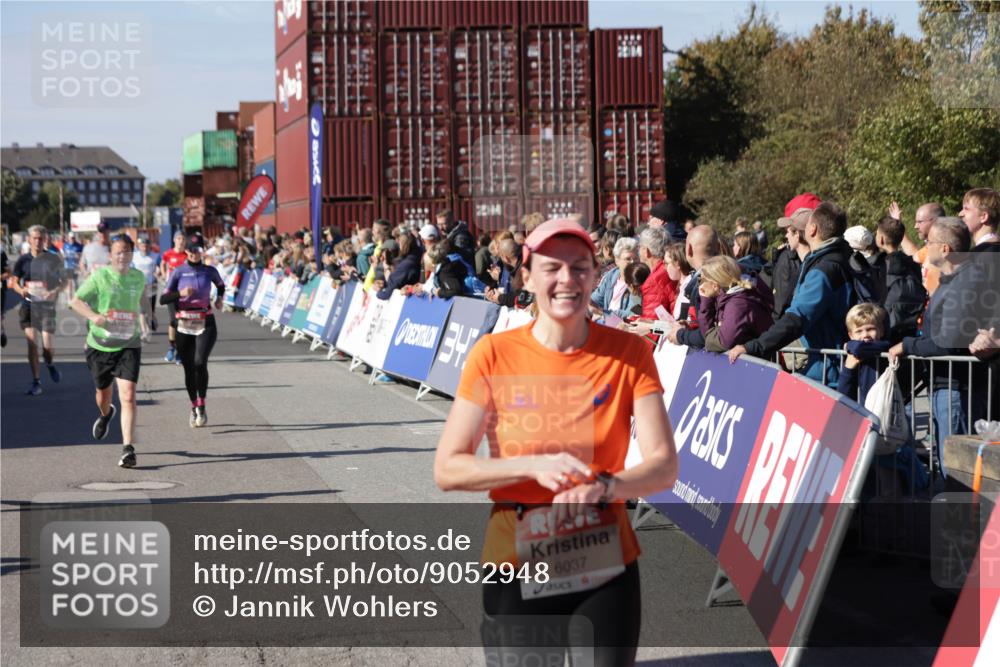 03.10.2025 - Köhlbrandbrückenlauf Jannik Wohlers http://msf.ph/oto/9052948 03.10.2025 13:09:17 Ziel 4334, 4351, 4377, 4486, 4681, 4901, 5061, 5242, 5740, 5953, 6037, 6062, 6349, 6562, 6630, 6661, 6743, 6814, 6816 meine-sportfotos.de