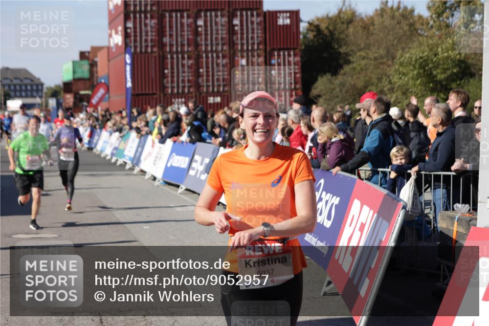 03.10.2025 - Köhlbrandbrückenlauf Jannik Wohlers http://msf.ph/oto/9052957 03.10.2025 13:09:17 Ziel 4334, 4351, 4377, 4486, 4681, 4901, 5061, 5242, 5740, 5953, 6037, 6062, 6349, 6562, 6630, 6661, 6743, 6814, 6816 meine-sportfotos.de