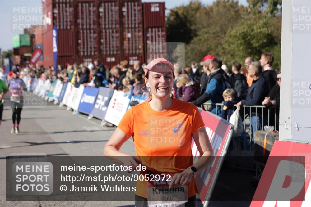03.10.2025 - Köhlbrandbrückenlauf Jannik Wohlers http://msf.ph/oto/9052972 03.10.2025 13:09:18 Ziel 4129, 4334, 4351, 4377, 4486, 4681, 4901, 5061, 5242, 5740, 6037, 6062, 6349, 6562, 6661, 6743, 6814, 6816 meine-sportfotos.de
