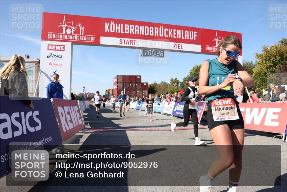 03.10.2025 - Köhlbrandbrückenlauf Lena Gebhardt http://msf.ph/oto/9052976 03.10.2025 13:06:37 Ziel 4015, 4026, 4122, 4151, 4312, 4396, 4405, 4658, 4659, 5798, 5971, 6061, 6256, 6721 meine-sportfotos.de