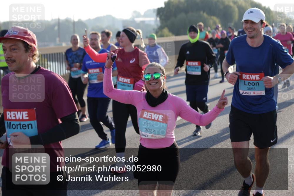 03.10.2025 - Köhlbrandbrückenlauf Jannik Wohlers http://msf.ph/oto/9052980 03.10.2025 09:19:44 Position 3 3827, 3653 meine-sportfotos.de