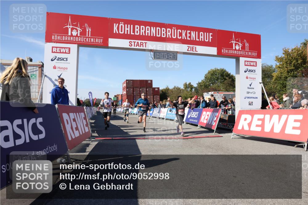 03.10.2025 - Köhlbrandbrückenlauf Lena Gebhardt http://msf.ph/oto/9052998 03.10.2025 13:06:38 Ziel 4015, 4026, 4122, 4151, 4312, 4396, 4405, 4658, 5798, 5971, 6061, 6256, 6721 meine-sportfotos.de