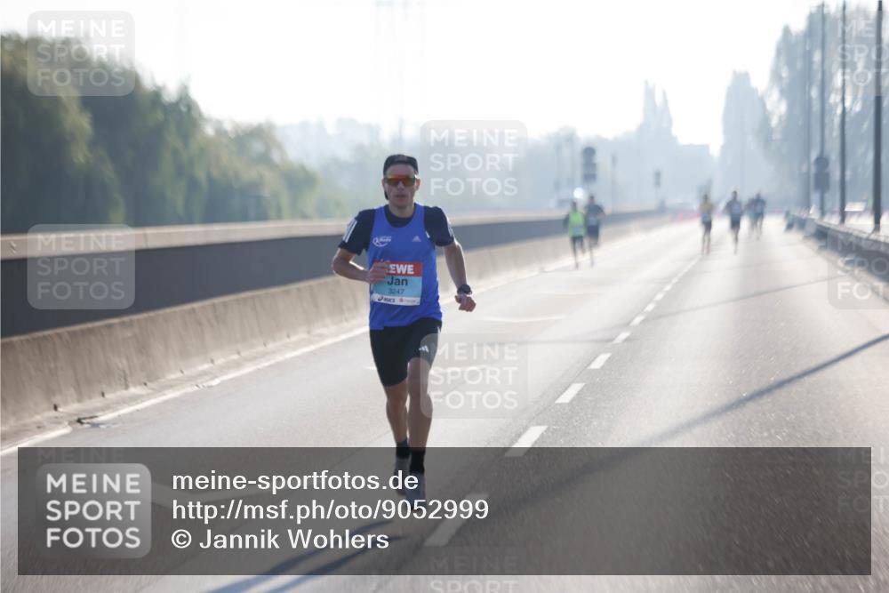 03.10.2025 - Köhlbrandbrückenlauf Jannik Wohlers http://msf.ph/oto/9052999 03.10.2025 09:10:20 Position 3 3247 meine-sportfotos.de
