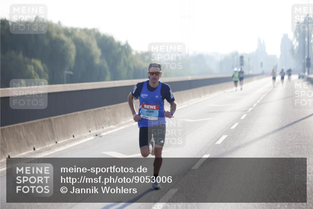 03.10.2025 - Köhlbrandbrückenlauf Jannik Wohlers http://msf.ph/oto/9053006 03.10.2025 09:10:21 Position 3 3247 meine-sportfotos.de