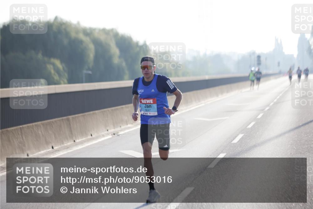 03.10.2025 - Köhlbrandbrückenlauf Jannik Wohlers http://msf.ph/oto/9053016 03.10.2025 09:10:21 Position 3 3247 meine-sportfotos.de