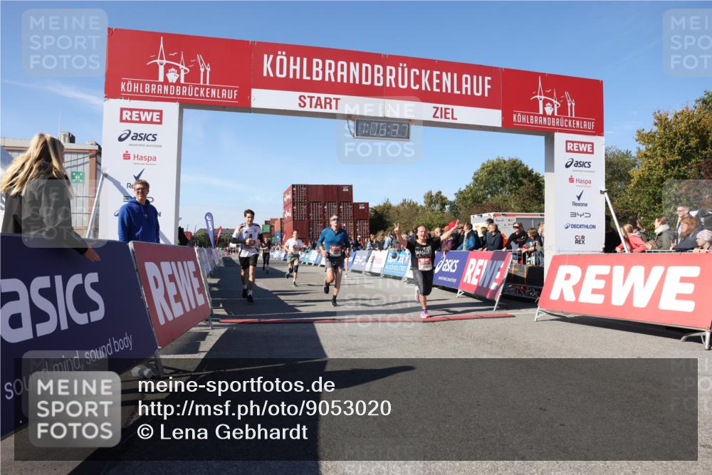 03.10.2025 - Köhlbrandbrückenlauf Lena Gebhardt http://msf.ph/oto/9053020 03.10.2025 13:06:38 Ziel 4015, 4026, 4122, 4151, 4312, 4396, 4405, 4658, 5798, 5971, 6061, 6256, 6721 meine-sportfotos.de