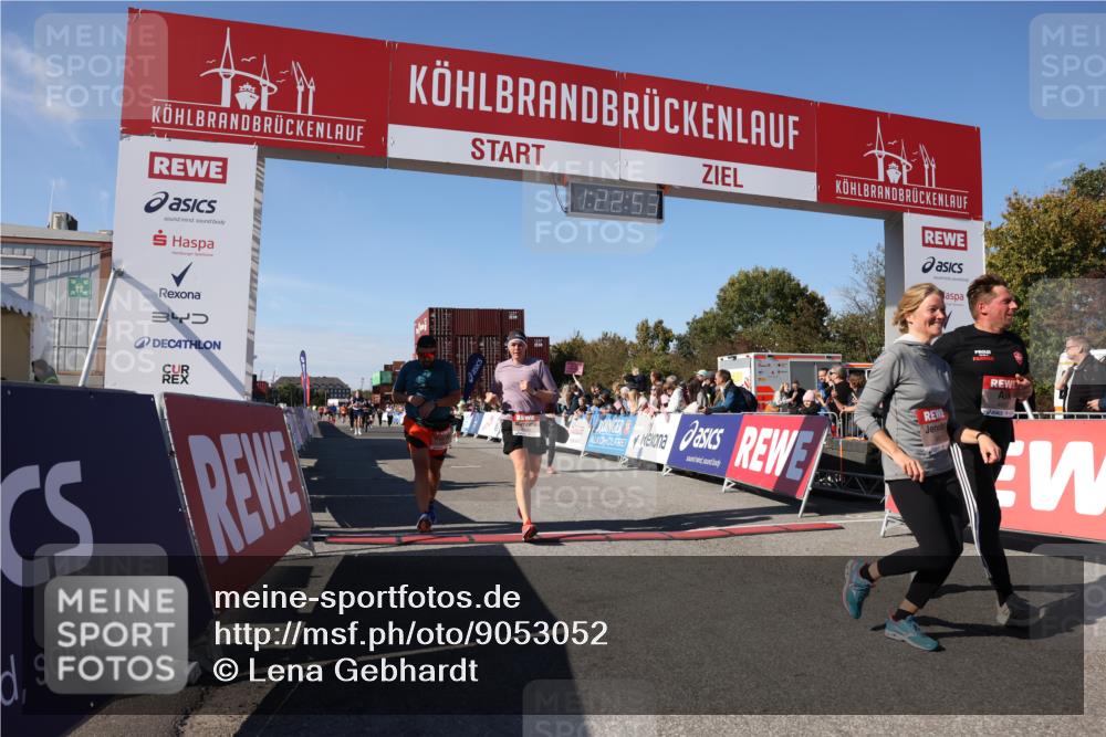 03.10.2025 - Köhlbrandbrückenlauf Lena Gebhardt http://msf.ph/oto/9053052 03.10.2025 13:22:53 Ziel 4602, 4603, 5046, 5189, 5924, 5925, 6027, 6107 meine-sportfotos.de