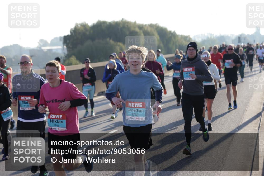 03.10.2025 - Köhlbrandbrückenlauf Jannik Wohlers http://msf.ph/oto/9053056 03.10.2025 09:19:47 Position 3 313, 1124, 1755, 1753 meine-sportfotos.de