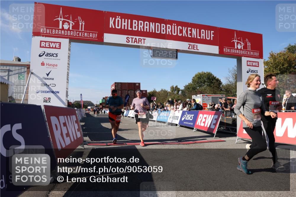 03.10.2025 - Köhlbrandbrückenlauf Lena Gebhardt http://msf.ph/oto/9053059 03.10.2025 13:22:53 Ziel 4602, 4603, 5046, 5189, 5924, 5925, 6027, 6107 meine-sportfotos.de