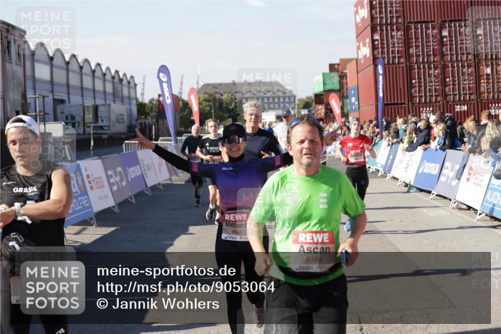 03.10.2025 - Köhlbrandbrückenlauf Jannik Wohlers http://msf.ph/oto/9053064 03.10.2025 13:09:20 Ziel 4129, 4134, 4212, 4334, 4377, 4486, 4681, 4901, 5061, 5352, 5740, 6037, 6062, 6349, 6562, 6661, 6743 meine-sportfotos.de