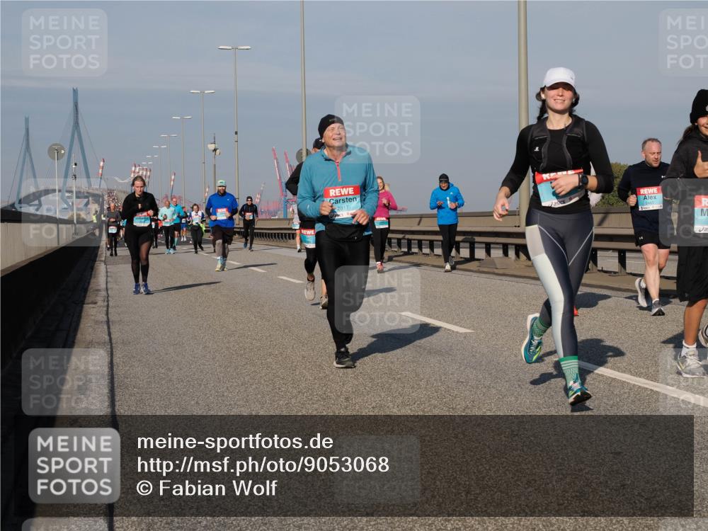 03.10.2025 - Köhlbrandbrückenlauf Fabian Wolf http://msf.ph/oto/9053068 03.10.2025 10:02:25 Position 3 2817 meine-sportfotos.de