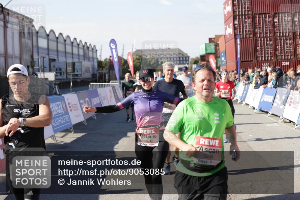 03.10.2025 - Köhlbrandbrückenlauf Jannik Wohlers http://msf.ph/oto/9053085 03.10.2025 13:09:21 Ziel 4129, 4134, 4212, 4334, 4377, 4486, 4681, 4901, 5061, 5352, 5740, 6037, 6062, 6349, 6562, 6661, 6743 meine-sportfotos.de