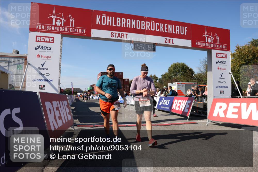 03.10.2025 - Köhlbrandbrückenlauf Lena Gebhardt http://msf.ph/oto/9053104 03.10.2025 13:22:54 Ziel 4602, 4603, 5046, 5189, 5812, 5924, 5925, 6027 meine-sportfotos.de