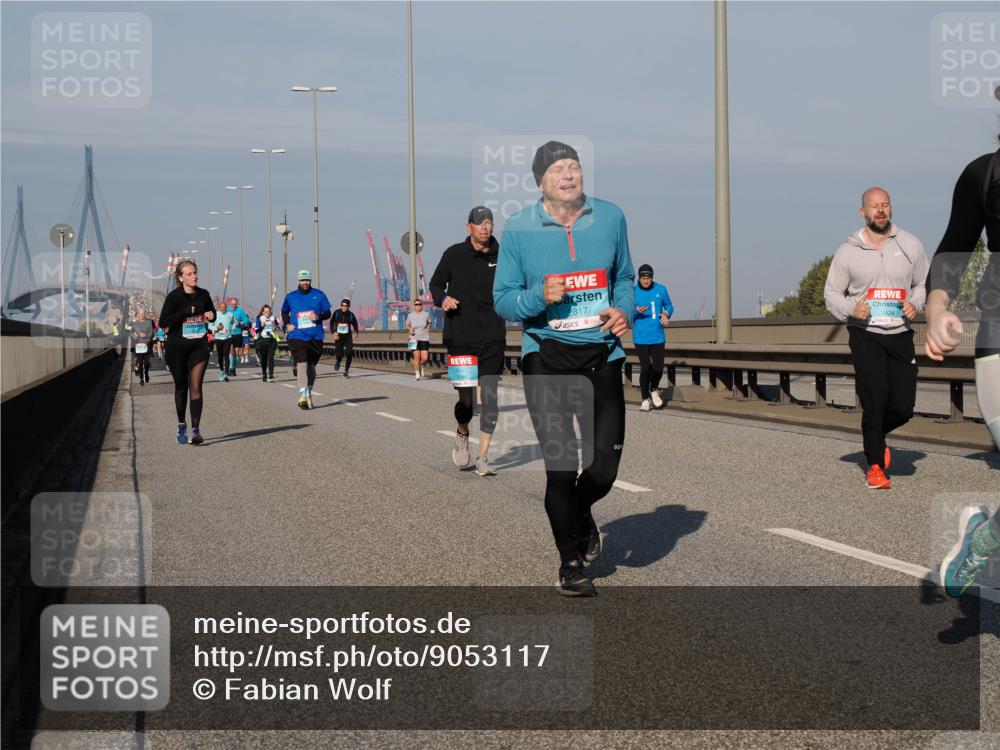 03.10.2025 - Köhlbrandbrückenlauf Fabian Wolf http://msf.ph/oto/9053117 03.10.2025 10:02:26 Position 3 2817, 2424 meine-sportfotos.de