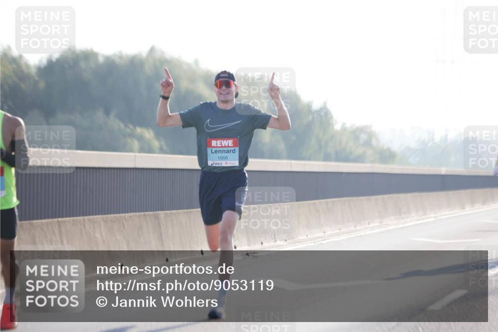 03.10.2025 - Köhlbrandbrückenlauf Jannik Wohlers http://msf.ph/oto/9053119 03.10.2025 09:10:37 Position 3 1008 meine-sportfotos.de