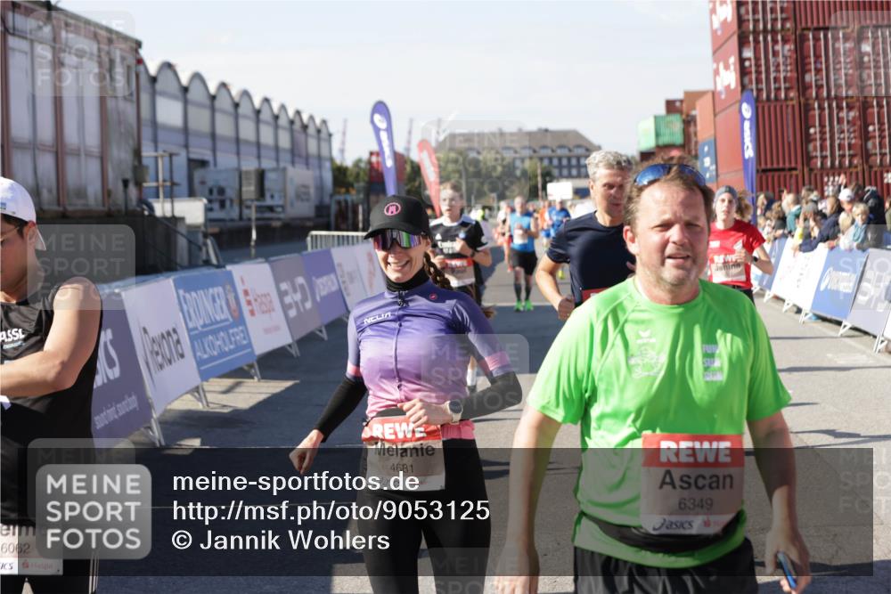 03.10.2025 - Köhlbrandbrückenlauf Jannik Wohlers http://msf.ph/oto/9053125 03.10.2025 13:09:21 Ziel 4129, 4134, 4212, 4334, 4377, 4486, 4681, 4901, 5061, 5352, 5740, 6037, 6062, 6349, 6562, 6661, 6743 meine-sportfotos.de