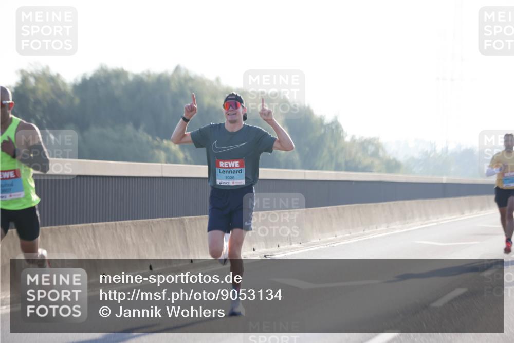 03.10.2025 - Köhlbrandbrückenlauf Jannik Wohlers http://msf.ph/oto/9053134 03.10.2025 09:10:37 Position 3 1008 meine-sportfotos.de