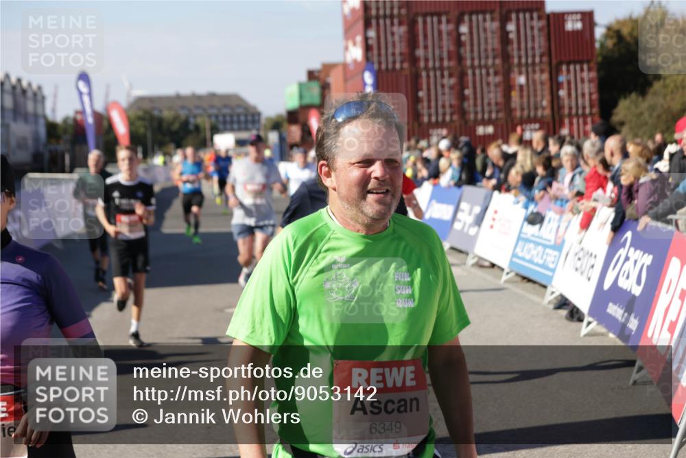 03.10.2025 - Köhlbrandbrückenlauf Jannik Wohlers http://msf.ph/oto/9053142 03.10.2025 13:09:22 Ziel 4129, 4134, 4212, 4334, 4377, 4681, 5061, 5352, 5740, 6037, 6062, 6349, 6661, 6743 meine-sportfotos.de