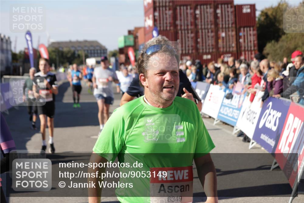 03.10.2025 - Köhlbrandbrückenlauf Jannik Wohlers http://msf.ph/oto/9053149 03.10.2025 13:09:22 Ziel 4129, 4134, 4212, 4334, 4377, 4681, 5061, 5352, 5740, 6037, 6062, 6349, 6661, 6743 meine-sportfotos.de