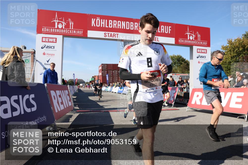 03.10.2025 - Köhlbrandbrückenlauf Lena Gebhardt http://msf.ph/oto/9053159 03.10.2025 13:06:40 Ziel 4015, 4026, 4122, 4151, 4312, 4396, 4405, 5798, 5971, 6061, 6089, 6256, 6721 meine-sportfotos.de