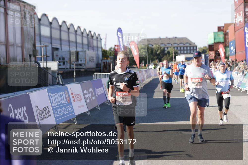 03.10.2025 - Köhlbrandbrückenlauf Jannik Wohlers http://msf.ph/oto/9053172 03.10.2025 13:09:23 Ziel 4129, 4134, 4212, 4334, 4377, 4681, 5061, 5352, 5740, 6037, 6062, 6349, 6661, 6743 meine-sportfotos.de