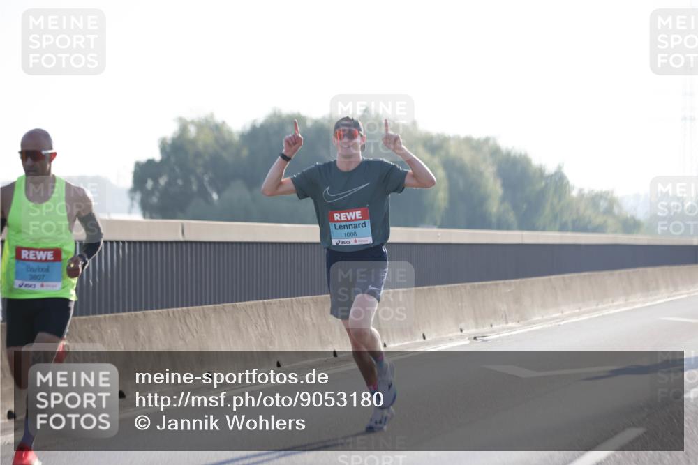 03.10.2025 - Köhlbrandbrückenlauf Jannik Wohlers http://msf.ph/oto/9053180 03.10.2025 09:10:38 Position 3 3807, 1008 meine-sportfotos.de