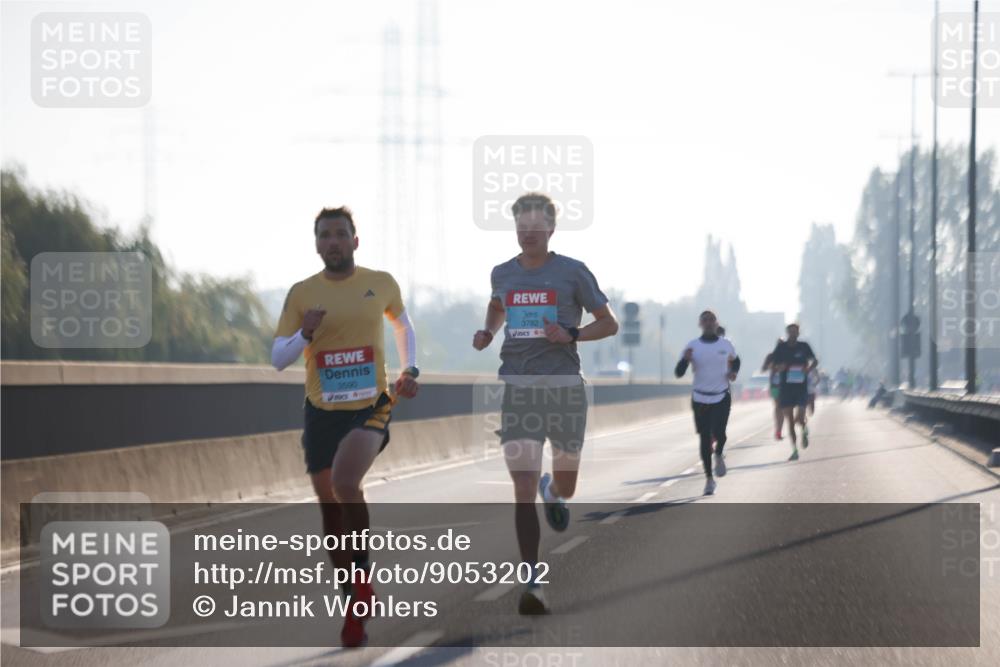 03.10.2025 - Köhlbrandbrückenlauf Jannik Wohlers http://msf.ph/oto/9053202 03.10.2025 09:10:39 Position 3 3590, 3782 meine-sportfotos.de