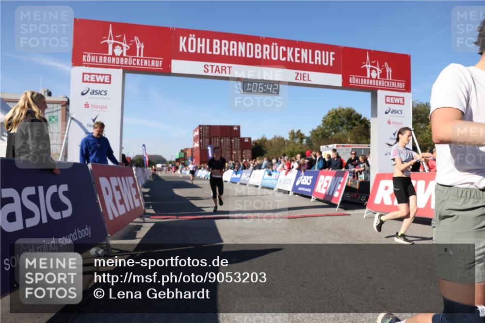 03.10.2025 - Köhlbrandbrückenlauf Lena Gebhardt http://msf.ph/oto/9053203 03.10.2025 13:06:42 Ziel 4015, 4026, 4122, 4151, 4312, 4405, 5798, 5971, 6056, 6061, 6089, 6256, 6721 meine-sportfotos.de