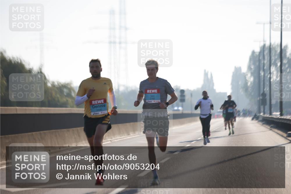 03.10.2025 - Köhlbrandbrückenlauf Jannik Wohlers http://msf.ph/oto/9053204 03.10.2025 09:10:39 Position 3 3590, 3782 meine-sportfotos.de