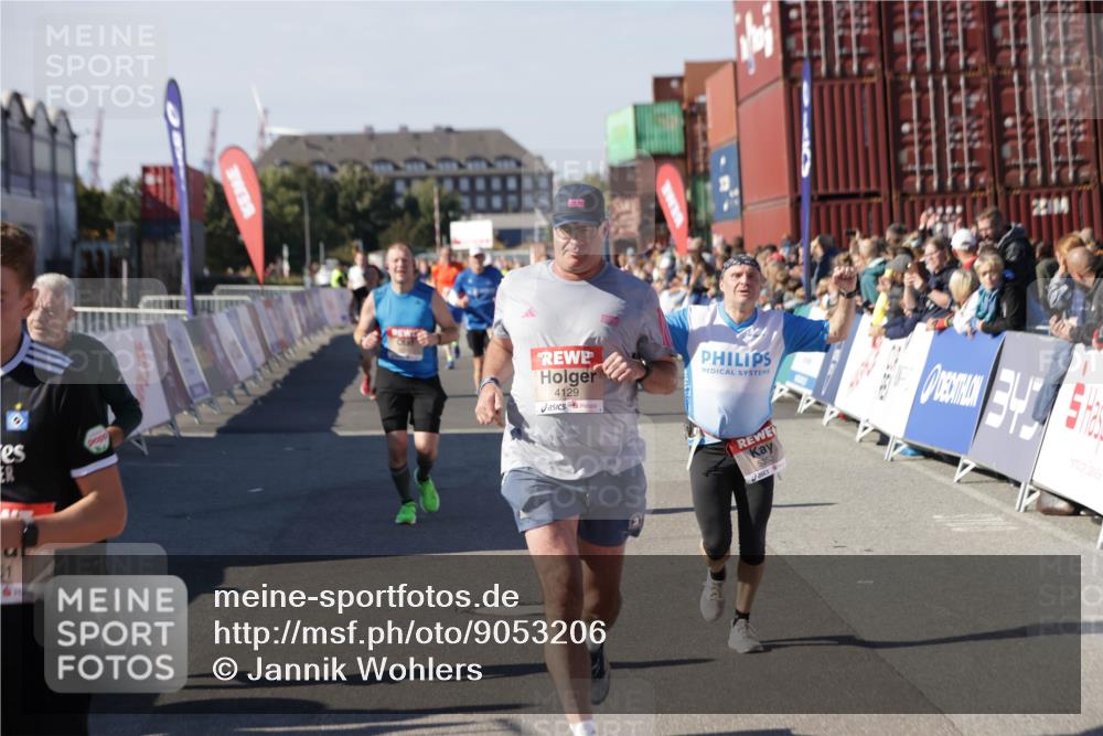 03.10.2025 - Köhlbrandbrückenlauf Jannik Wohlers http://msf.ph/oto/9053206 03.10.2025 13:09:24 Ziel 4129, 4134, 4212, 4334, 4681, 5061, 5352, 5740, 6037, 6062, 6349, 6661, 6743 meine-sportfotos.de