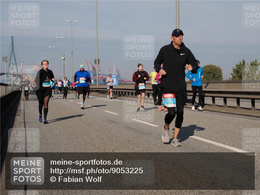 03.10.2025 - Köhlbrandbrückenlauf Fabian Wolf http://msf.ph/oto/9053225 03.10.2025 10:02:28 Position 3 3786 meine-sportfotos.de