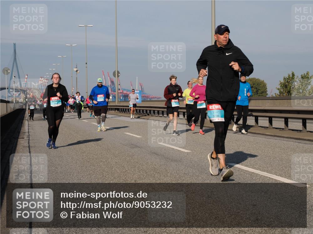 03.10.2025 - Köhlbrandbrückenlauf Fabian Wolf http://msf.ph/oto/9053232 03.10.2025 10:02:28 Position 3 3786 meine-sportfotos.de