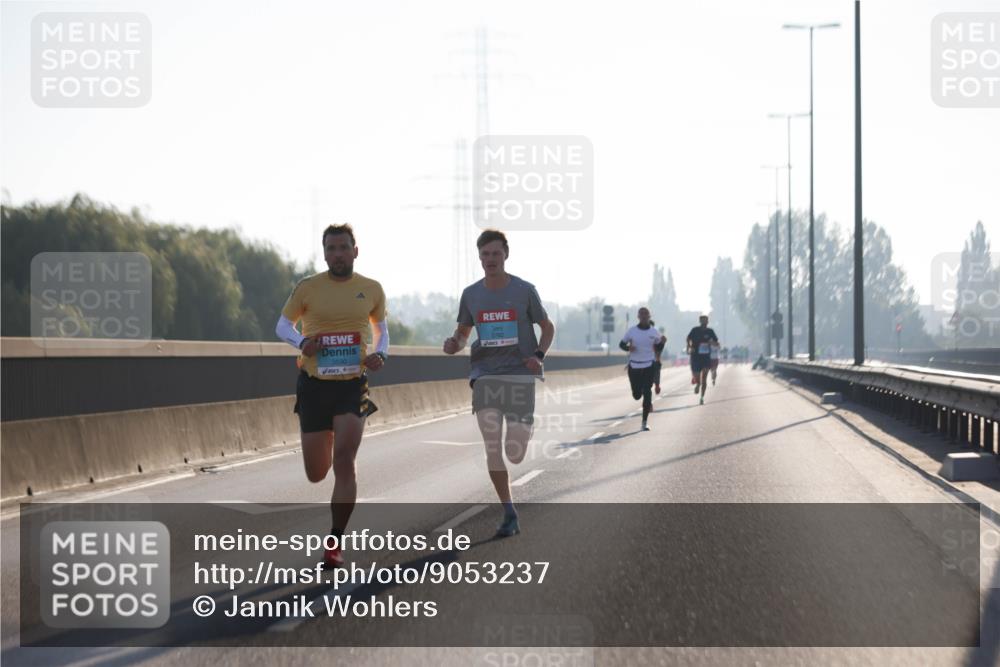 03.10.2025 - Köhlbrandbrückenlauf Jannik Wohlers http://msf.ph/oto/9053237 03.10.2025 09:10:40 Position 3 3590 meine-sportfotos.de