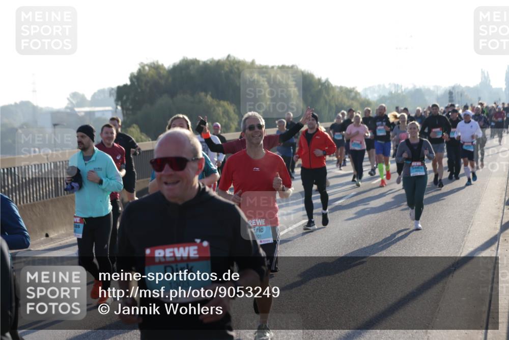 03.10.2025 - Köhlbrandbrückenlauf Jannik Wohlers http://msf.ph/oto/9053249 03.10.2025 09:19:51 Position 3 1303, 201 meine-sportfotos.de