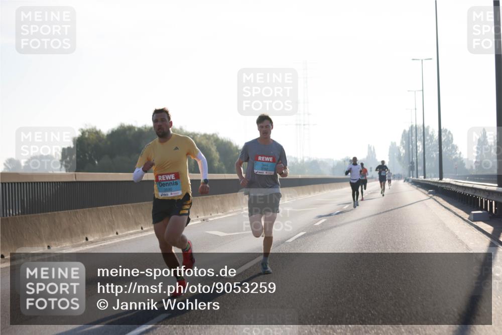 03.10.2025 - Köhlbrandbrückenlauf Jannik Wohlers http://msf.ph/oto/9053259 03.10.2025 09:10:41 Position 3 3590, 3782 meine-sportfotos.de