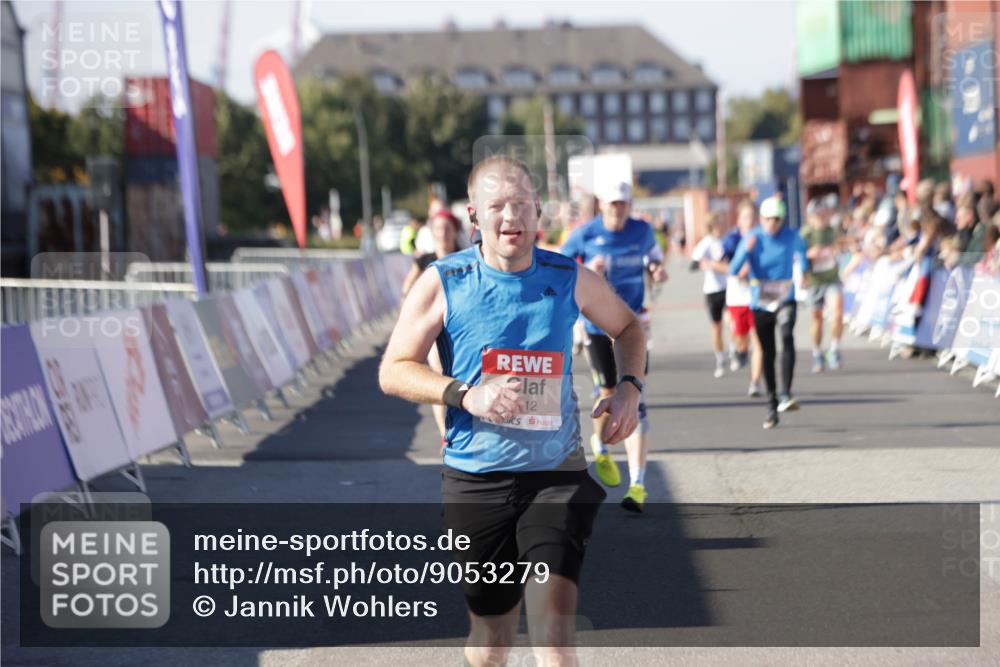 03.10.2025 - Köhlbrandbrückenlauf Jannik Wohlers http://msf.ph/oto/9053279 03.10.2025 13:09:26 Ziel 4129, 4134, 4212, 4298, 4334, 4681, 5061, 5352, 6037, 6062, 6349, 6481, 6661, 6667, 6743 meine-sportfotos.de