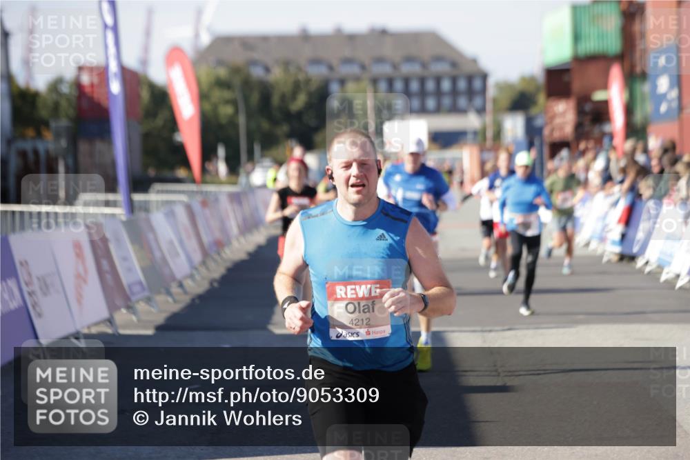 03.10.2025 - Köhlbrandbrückenlauf Jannik Wohlers http://msf.ph/oto/9053309 03.10.2025 13:09:26 Ziel 4129, 4134, 4212, 4298, 4334, 4681, 5061, 5352, 6037, 6062, 6349, 6481, 6661, 6667, 6743 meine-sportfotos.de