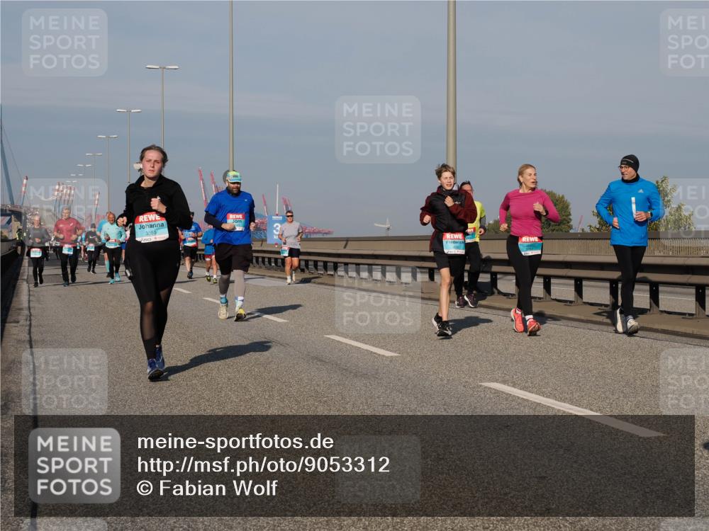 03.10.2025 - Köhlbrandbrückenlauf Fabian Wolf http://msf.ph/oto/9053312 03.10.2025 10:02:30 Position 3 3555 meine-sportfotos.de