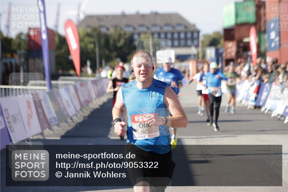 03.10.2025 - Köhlbrandbrückenlauf Jannik Wohlers http://msf.ph/oto/9053322 03.10.2025 13:09:26 Ziel 4129, 4134, 4212, 4298, 4334, 4681, 5061, 5352, 6037, 6062, 6349, 6481, 6661, 6667, 6743 meine-sportfotos.de