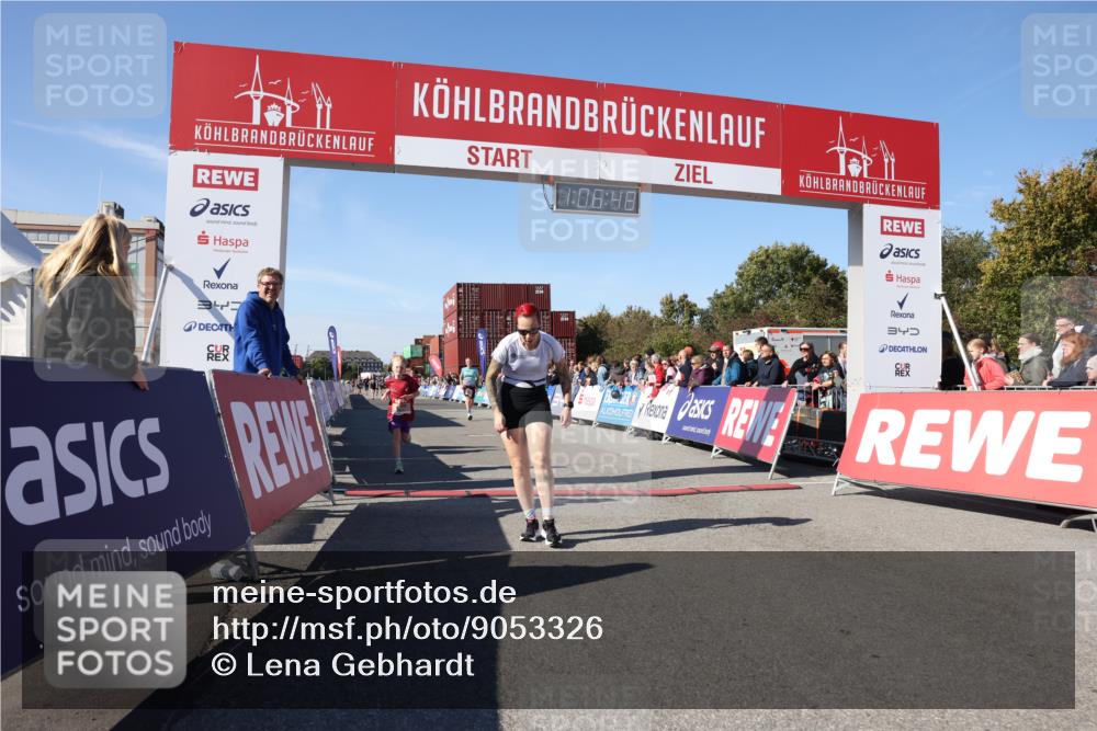 03.10.2025 - Köhlbrandbrückenlauf Lena Gebhardt http://msf.ph/oto/9053326 03.10.2025 13:06:48 Ziel 4405, 5798, 5963, 5971, 6056, 6061, 6089, 6721, 6745 meine-sportfotos.de