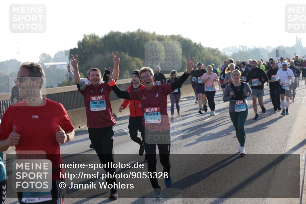 03.10.2025 - Köhlbrandbrückenlauf Jannik Wohlers http://msf.ph/oto/9053328 03.10.2025 09:19:53 Position 3 3201, 3004, 3003 meine-sportfotos.de