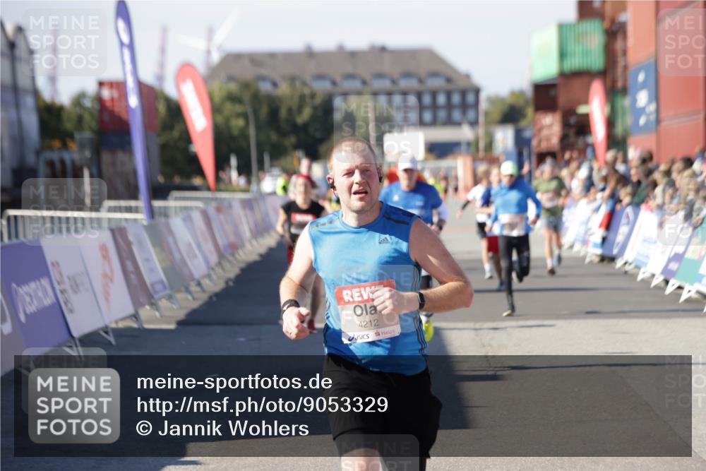 03.10.2025 - Köhlbrandbrückenlauf Jannik Wohlers http://msf.ph/oto/9053329 03.10.2025 13:09:26 Ziel 4129, 4134, 4212, 4298, 4334, 4681, 5061, 5352, 6037, 6062, 6349, 6481, 6661, 6667, 6743 meine-sportfotos.de