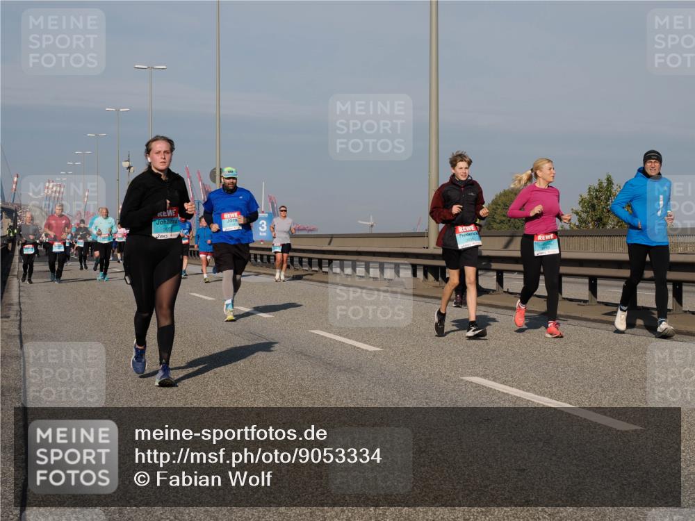03.10.2025 - Köhlbrandbrückenlauf Fabian Wolf http://msf.ph/oto/9053334 03.10.2025 10:02:30 Position 3 3555, 3 meine-sportfotos.de