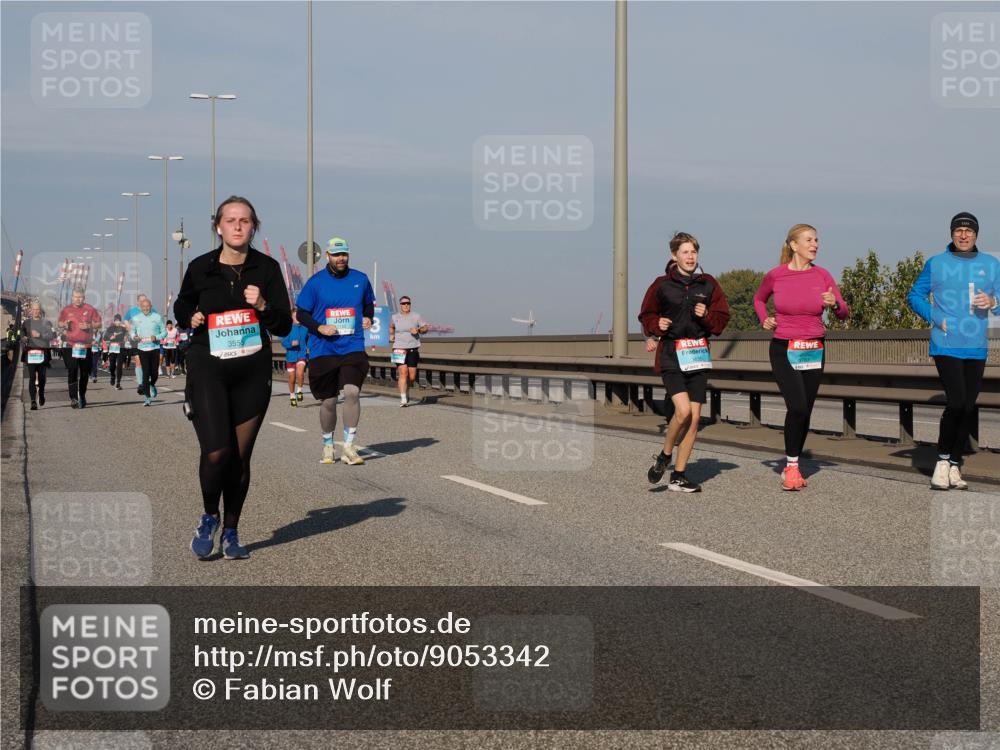 03.10.2025 - Köhlbrandbrückenlauf Fabian Wolf http://msf.ph/oto/9053342 03.10.2025 10:02:31 Position 3 3555, 4366 meine-sportfotos.de