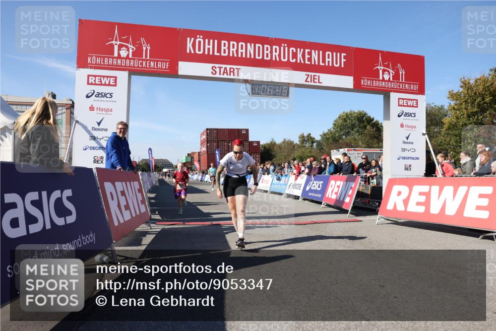 03.10.2025 - Köhlbrandbrückenlauf Lena Gebhardt http://msf.ph/oto/9053347 03.10.2025 13:06:48 Ziel 4405, 5798, 5963, 5971, 6056, 6061, 6089, 6721, 6745 meine-sportfotos.de